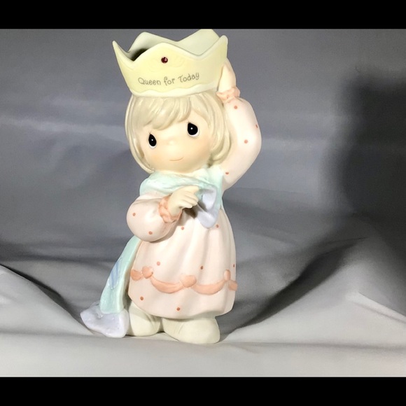 PRECIOUS MOMENTS “Mom you’re a Royal Gem” 1999 - Picture 5 of 14